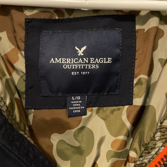 American Eagle red and black light jacket - Picture 3 of 4